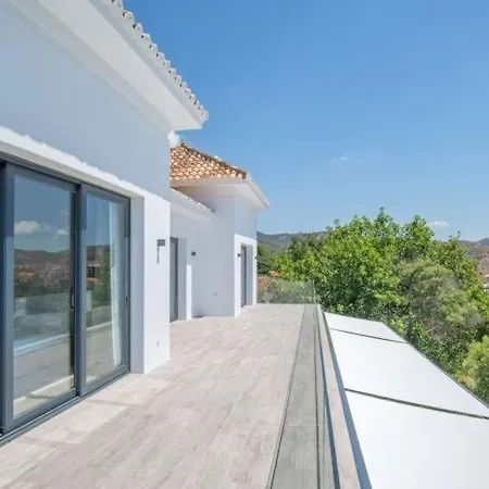 Villa Sunrise 7bedrooms By Lodgerstrip Budget Holidays *