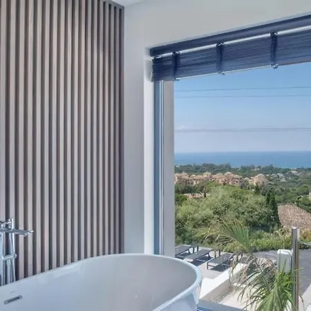 Villa Sunrise 7bedrooms By Lodgerstrip Budget Holidays *
