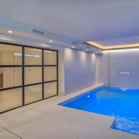 Villa Sunrise 7bedrooms By Lodgerstrip Budget Holidays Marbella