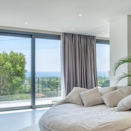 Villa Sunrise 7bedrooms By Lodgerstrip Budget Holidays *