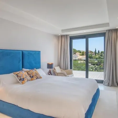 Sunrise 7bedrooms By Lodgerstrip Budget Holidays *
