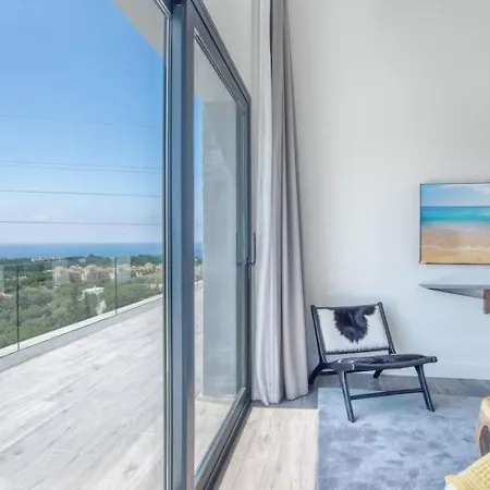 Sunrise 7bedrooms By Lodgerstrip Budget Holidays